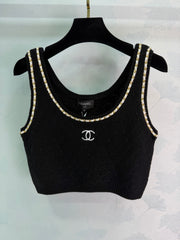 Color-blocked knit vest