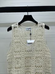 Hollow-out 3D floral knit vest