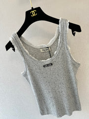 Color-blocked V-neck knit vest