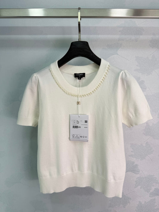 26 New Short-Sleeve Knit Top
