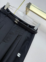 Pleated wide-leg pants