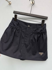 Triangle-Logo Shorts