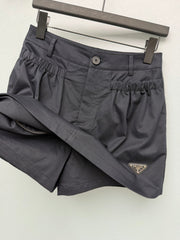 Triangle-Logo Shorts