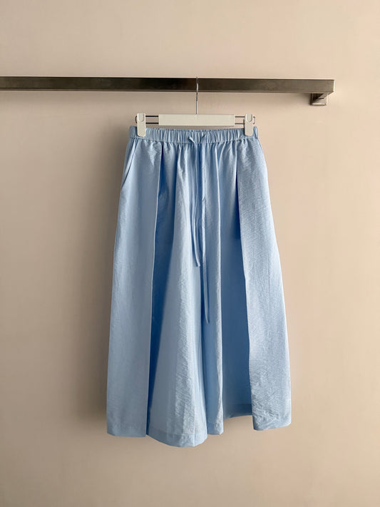 Lightweight and Breathable Wide-Leg Pants