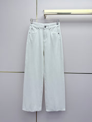 Back pocket rhinestone jeans