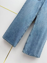 Back pocket rhinestone jeans