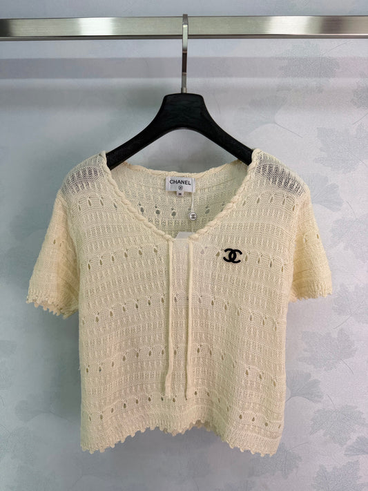 Off-white openwork knit short-sleeved top