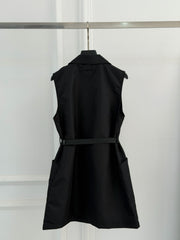 Sleeveless workwear dress
