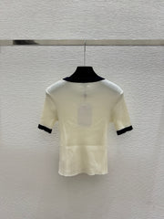 Color-blocked minimalist round neck knit short-sleeved top