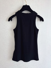 sleeveless knitwear