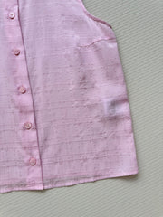 Minimalist French-style sleeveless shirt