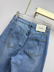 High-waisted wide-leg jeans