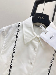 Shirt with Contrasting-Color Line Embroidery