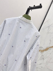 Loose-fit striped shirt with a classic collar