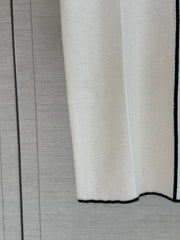 Short-sleeved knit top