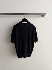 Short-sleeved knit top