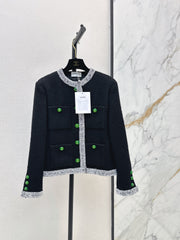 Sophisticated Knitted Jacket with Fold-Over Collar