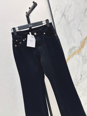 Figure-flattering stretch jeans