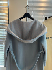 Oversized hooded silhouette