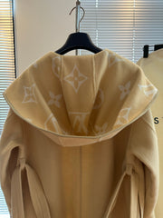 Oversized hooded silhouette