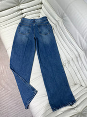 Straight-leg jeans