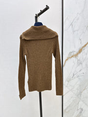 Slim-fit base layer with a wide fold-over collar