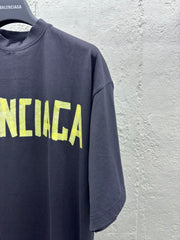 Tape letter short sleeves