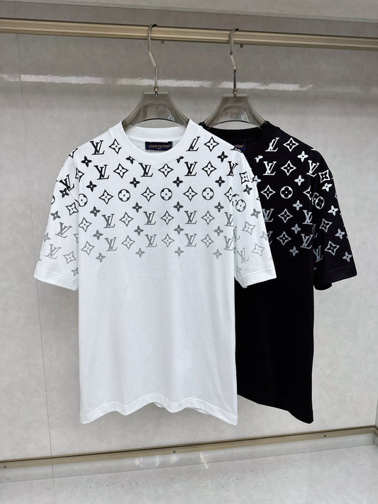 Short-sleeved crew neck T-shirt