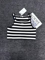 Striped vest with wavy edges