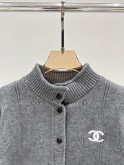 stand-up collar knit cardigan