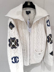 Cashmere coat with double zipper design