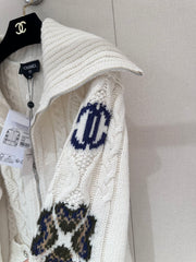 Cashmere coat with double zipper design