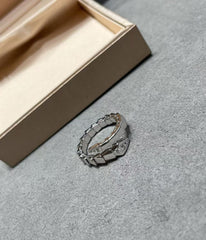 Snake head and tail ring