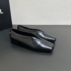 Flat, Square-Toe V-Cut Flats