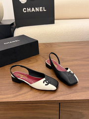 Mismatched colorway flat shoes