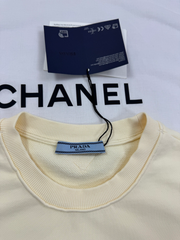 Pale yellow ribbed crew neck short-sleeved shirt