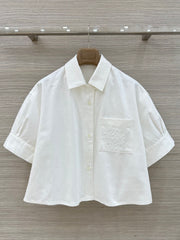 Short-sleeved white shirt