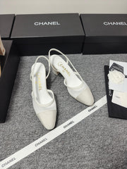 Versatile Color-Block Block-Heel Shoes