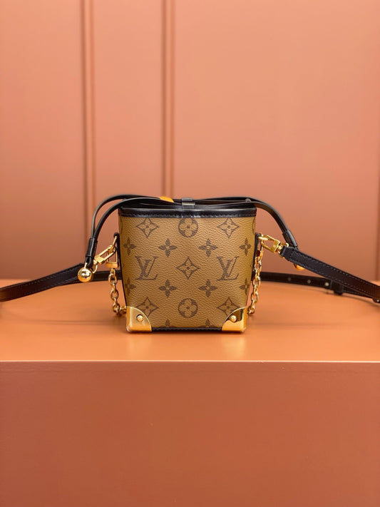 Charms Monogram Reverse