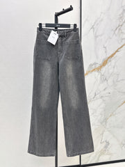 Straight-leg jeans