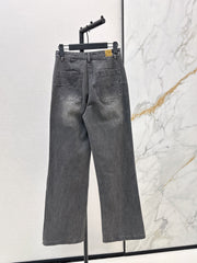 Straight-leg jeans
