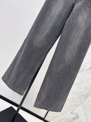 Straight-leg jeans