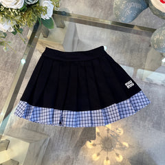 Short sleeve + pleated skirt suit