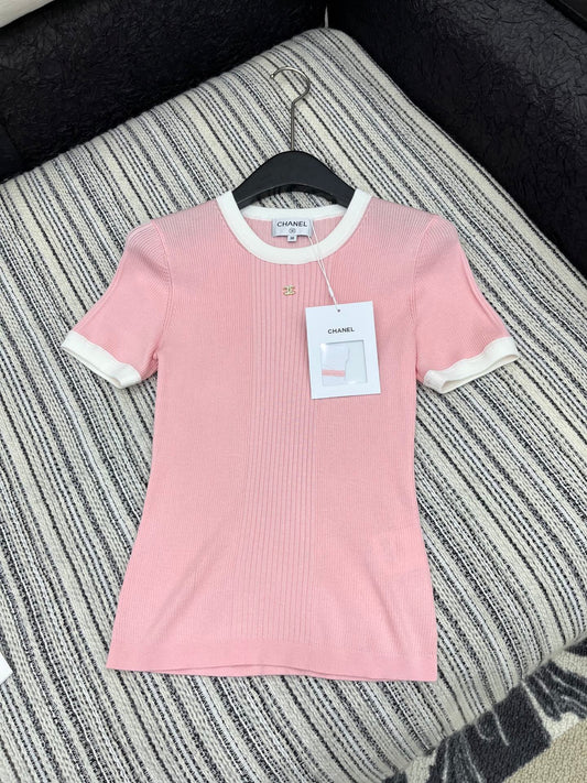 Short-sleeved knitted