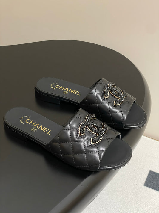 Diamond-patterned flip-flops