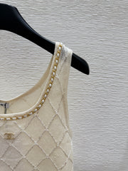 Crew neck knitted vest