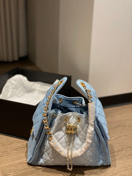 Drawstring denim bucket bag