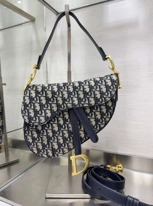Classic saddle bag
