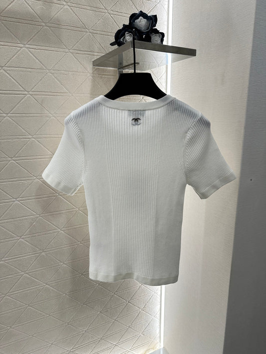 Heart-shaped knitted short-sleeved shirt