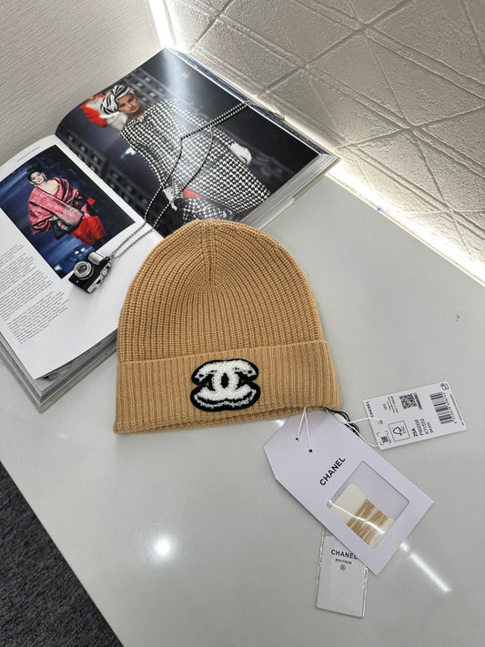 Cashmere knitted hat